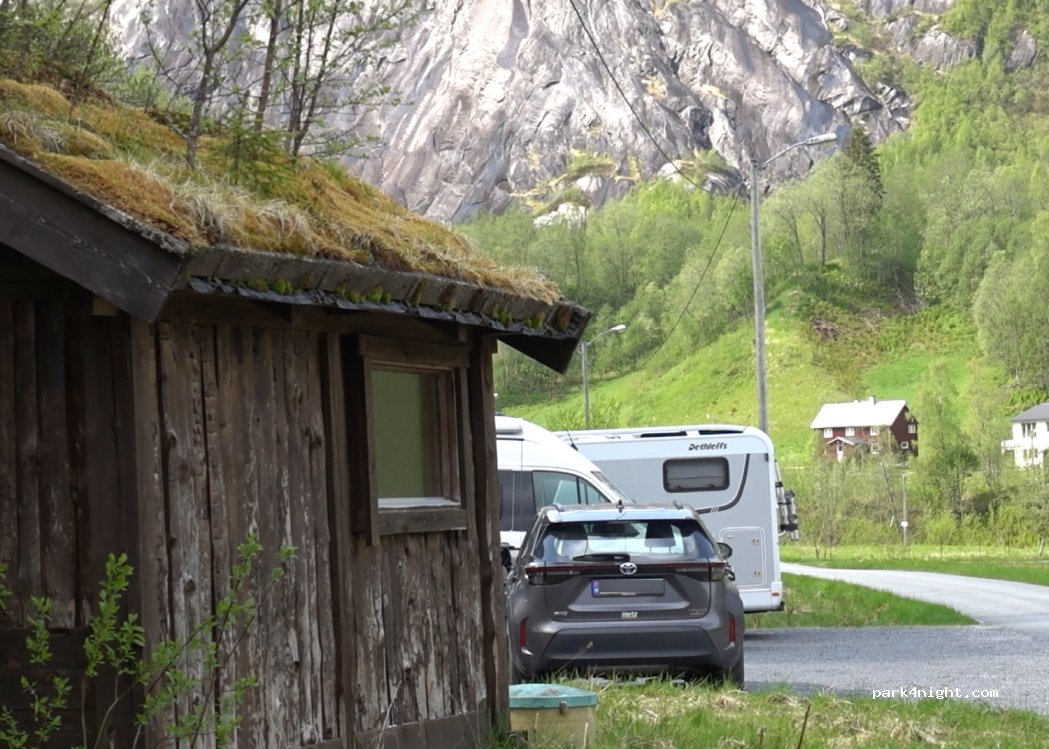 (8226) Lakshol - 29 Laksholveien — foto