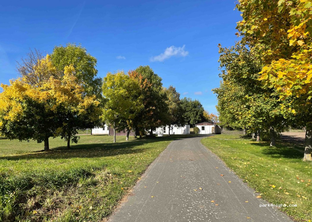 (04860) Torgau - Unnamed Road — foto
