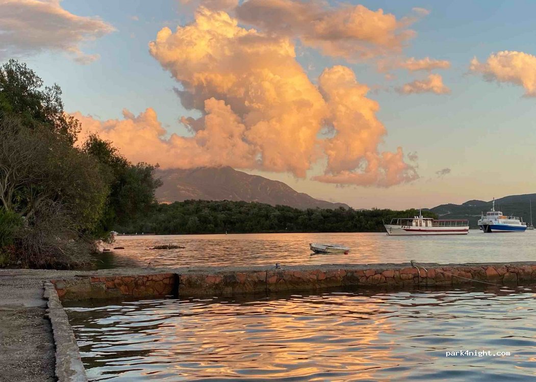 (85320) Tivat - Unnamed Road — foto