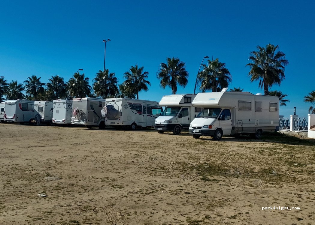 (11540) Sanlúcar de Barrameda - 9 Avenida de las Piletas — foto 2
