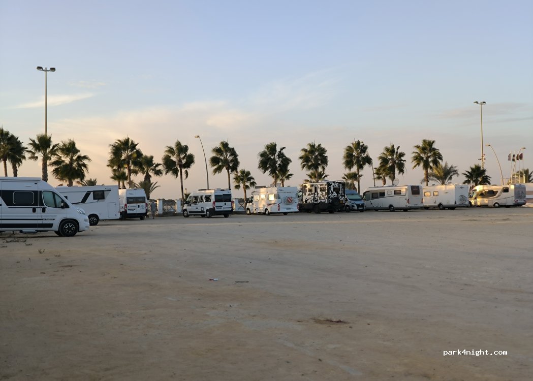 (11540) Sanlúcar de Barrameda - 9 Avenida de las Piletas — foto 3