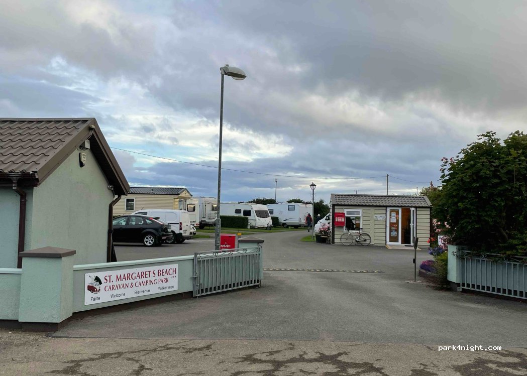 St Margaret's Beach Camping and Caravan Park — foto 2