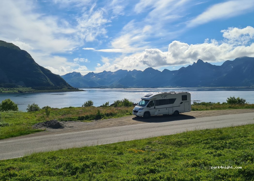 (8370) Leknes - Valbergsveien — foto 2
