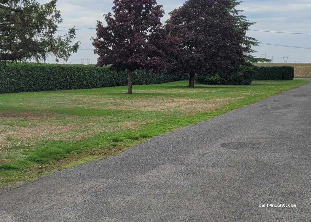 (79600) Assais-les-Jumeaux - Unnamed road — foto 4