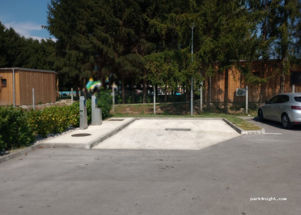 (8257) Dobova - 3 Ob njivah — foto 4