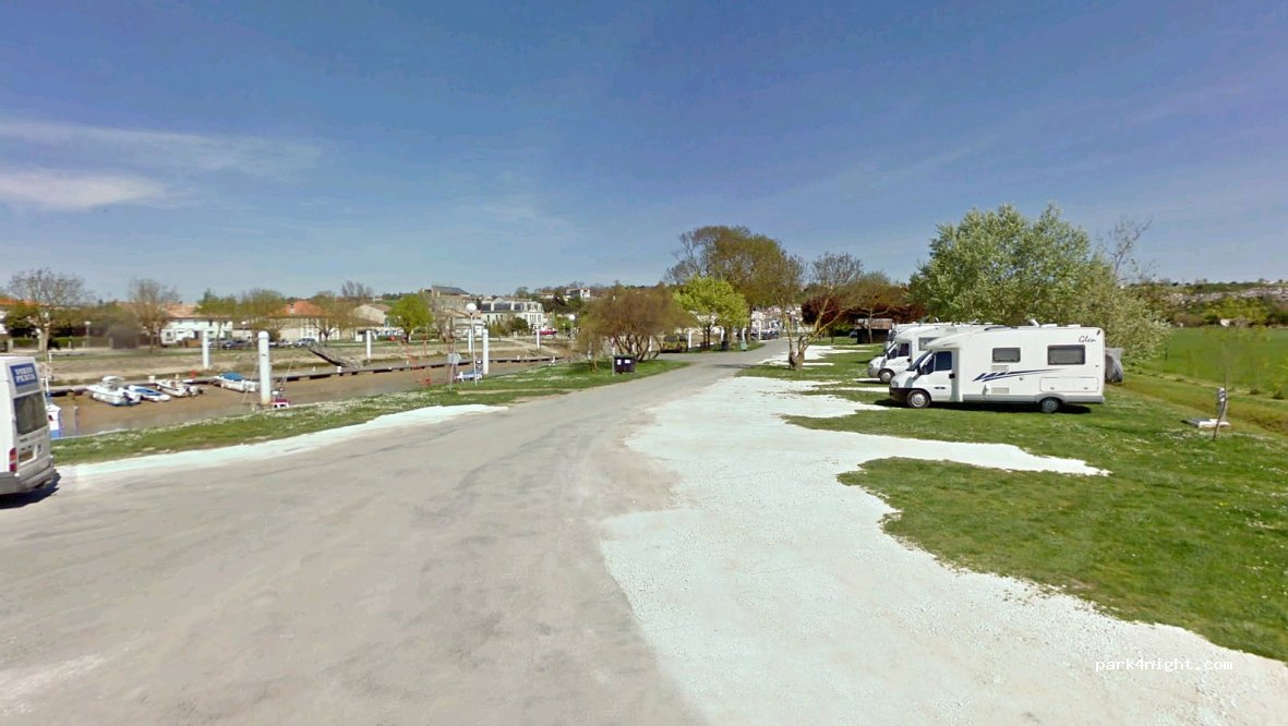 (17120) Mortagne-sur-Gironde - 3 Quai des Pêcheurs — foto 2