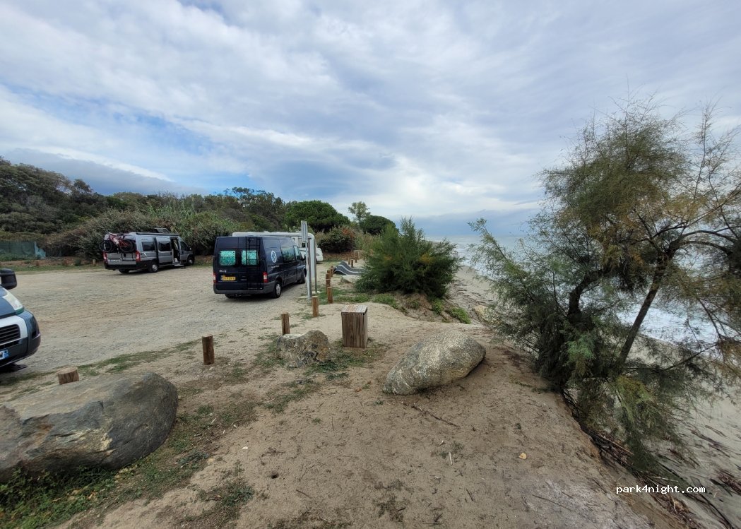 (20230) Talasani - Unnamed road — foto
