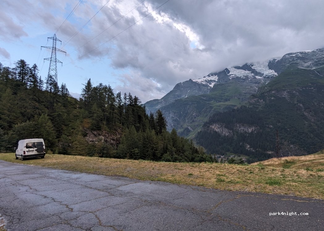 (73640) Sainte-Foy-Tarentaise - Unnamed road — foto 2