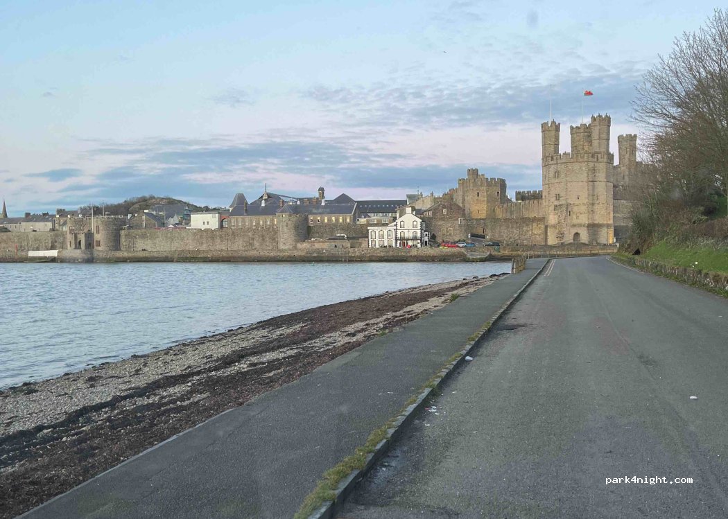 (LL54 5RR) Caernarfon - Aber Foreshore Road — foto