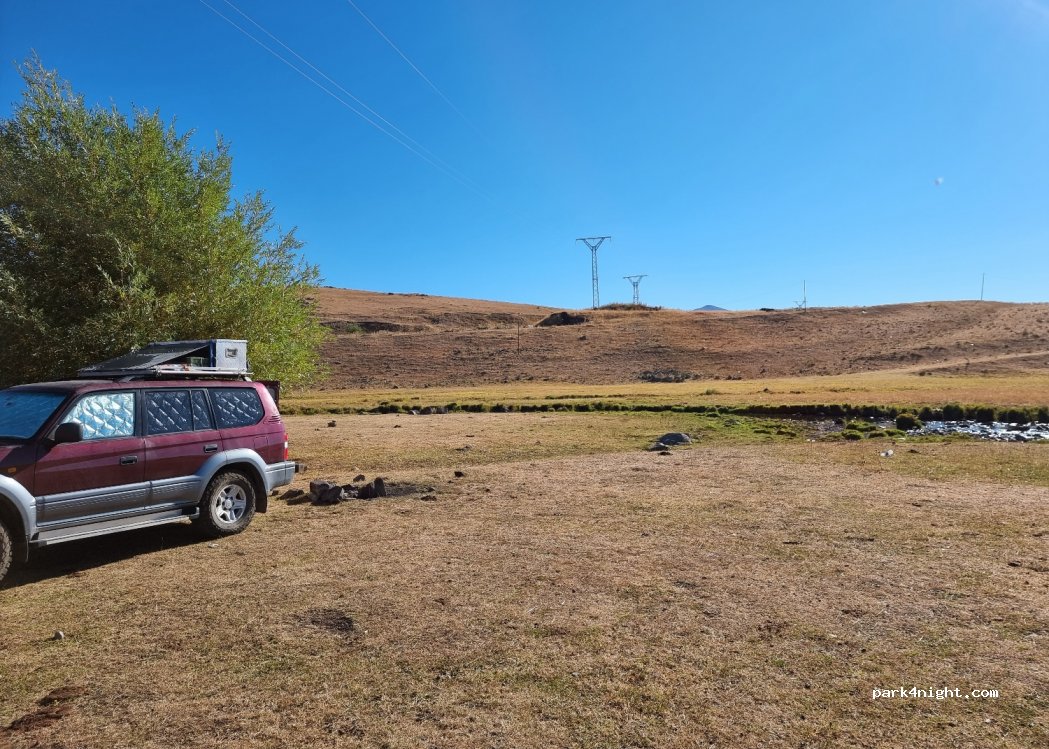 (3RM3+98G) Tavshut - Unnamed Road — foto