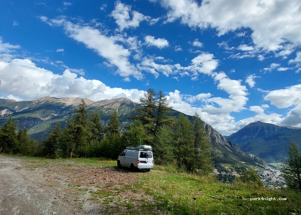 (05100) Puy-Saint-Pierre - Lariey — foto
