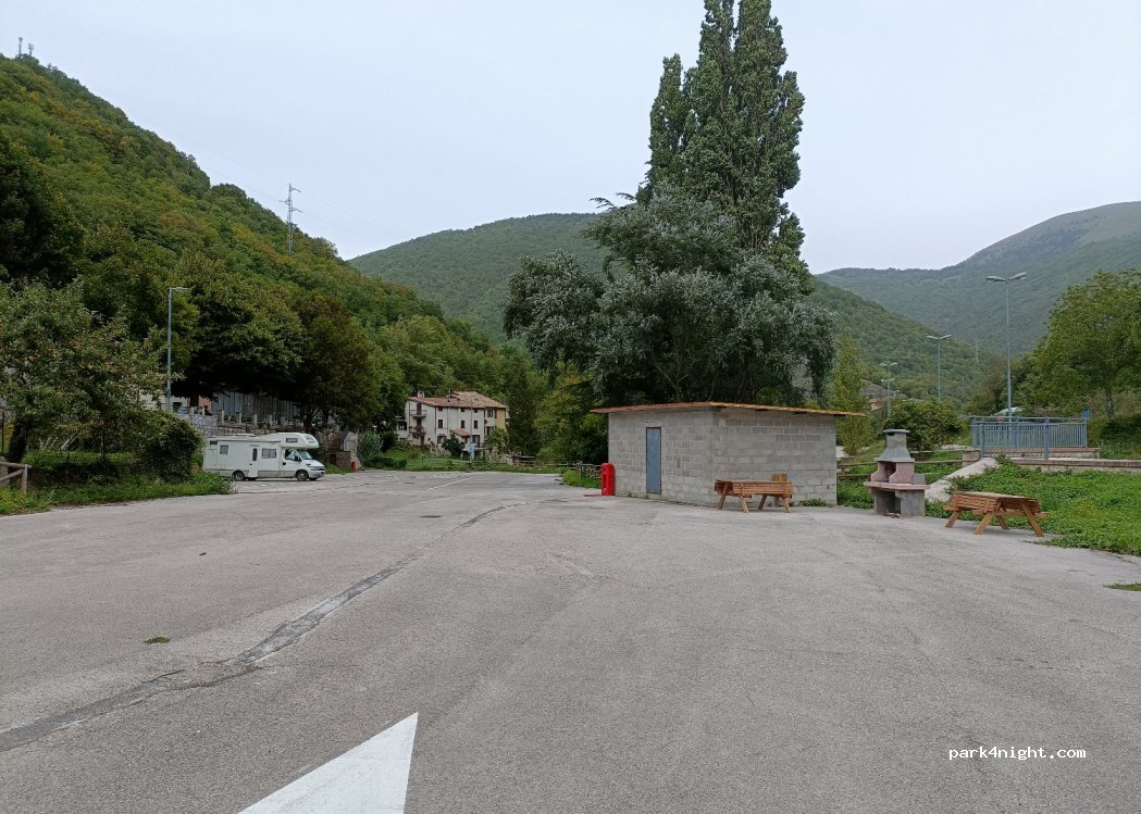 (62038) Serravalle di Chienti - 9 Via Plestia — foto