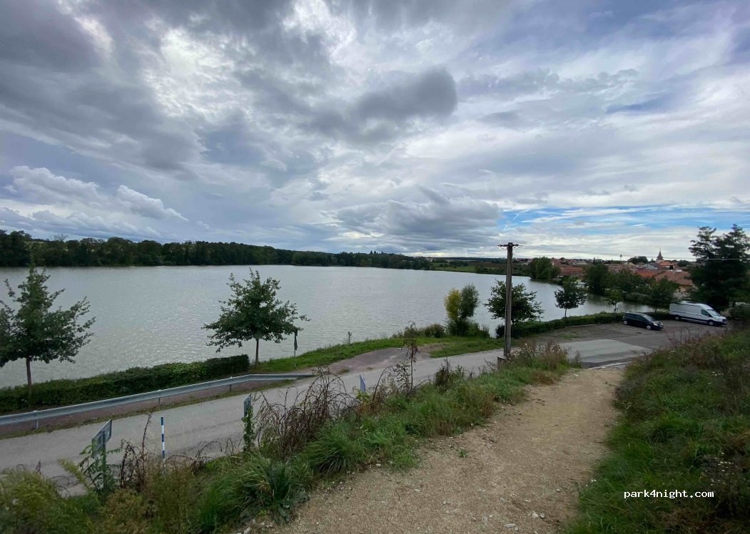 (671 51) Plenkovice - — foto