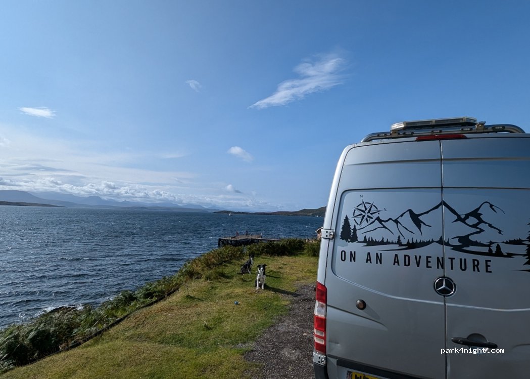 (IV26 2YN) Ullapool - Unnamed road — foto 3