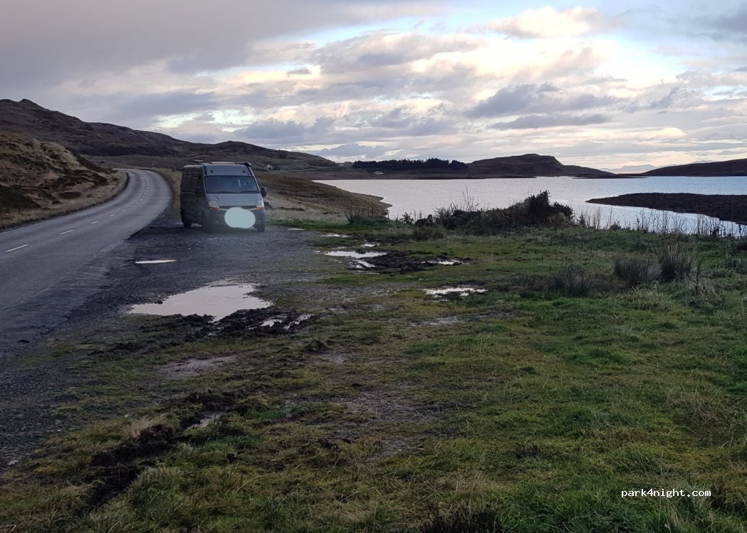 (IV51 9HX) Portree - A855 — foto 2