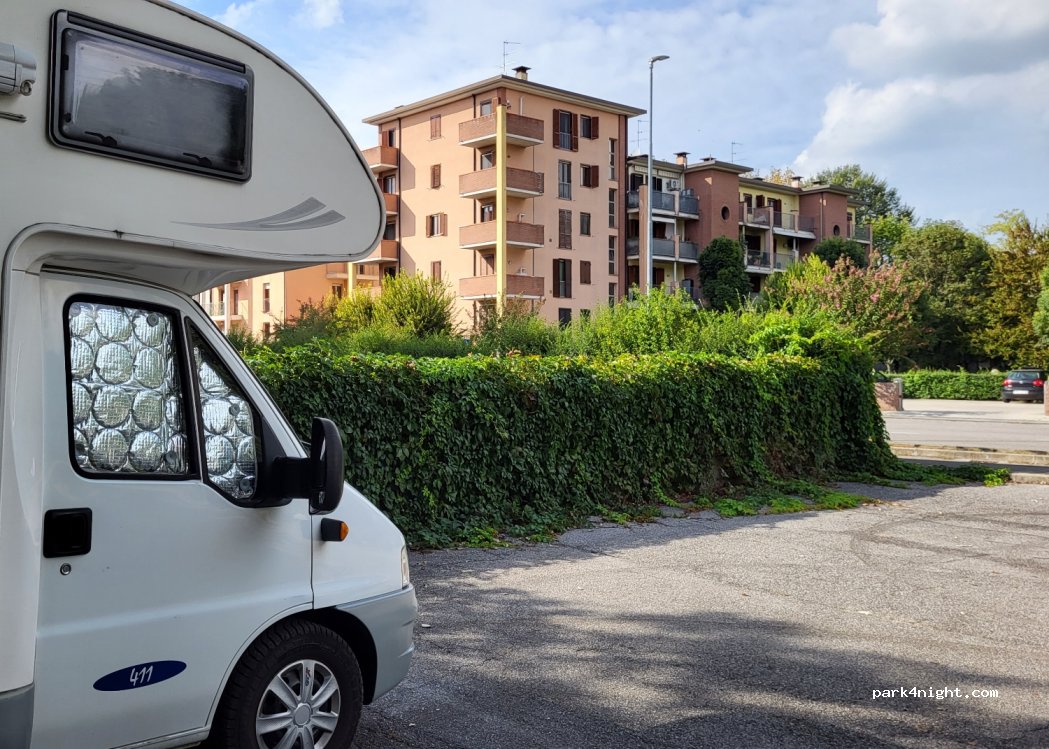 (46100) Mantova - 11 Via Maria Goia — foto 3