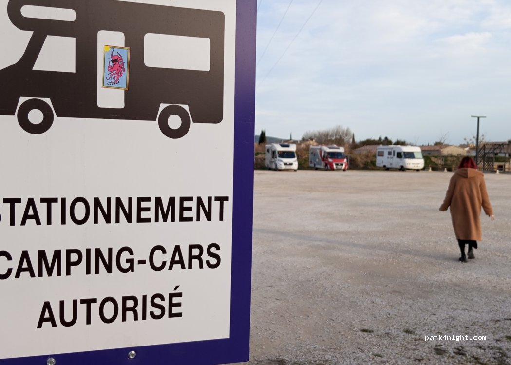 L'Isle-sur-la-Sorgue RV park — foto 4