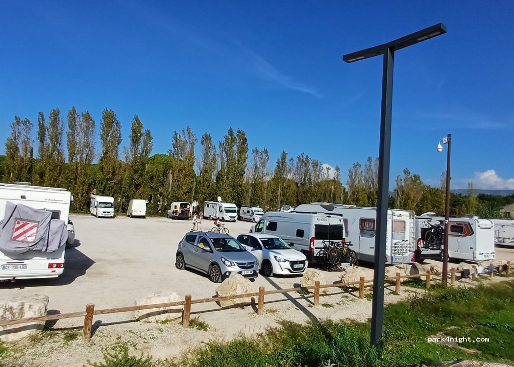 L'Isle-sur-la-Sorgue RV park — foto 5