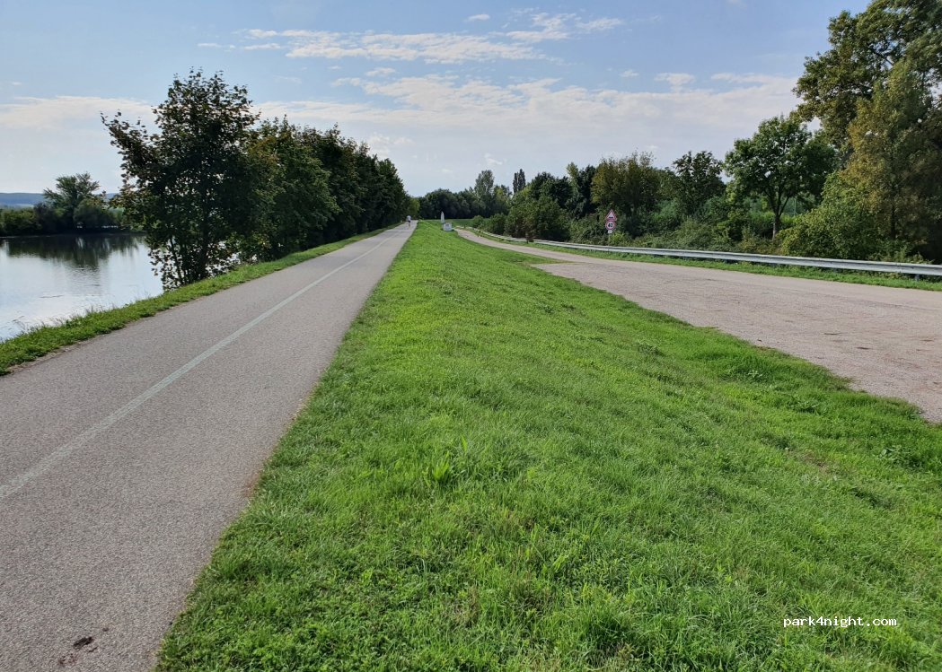 (921 01) Piešťany - 3463 Rekreačná — foto