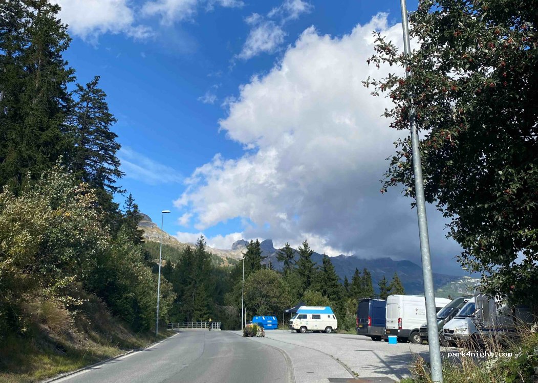 (3963) Crans-Montana - 34 Route des Barzettes — foto