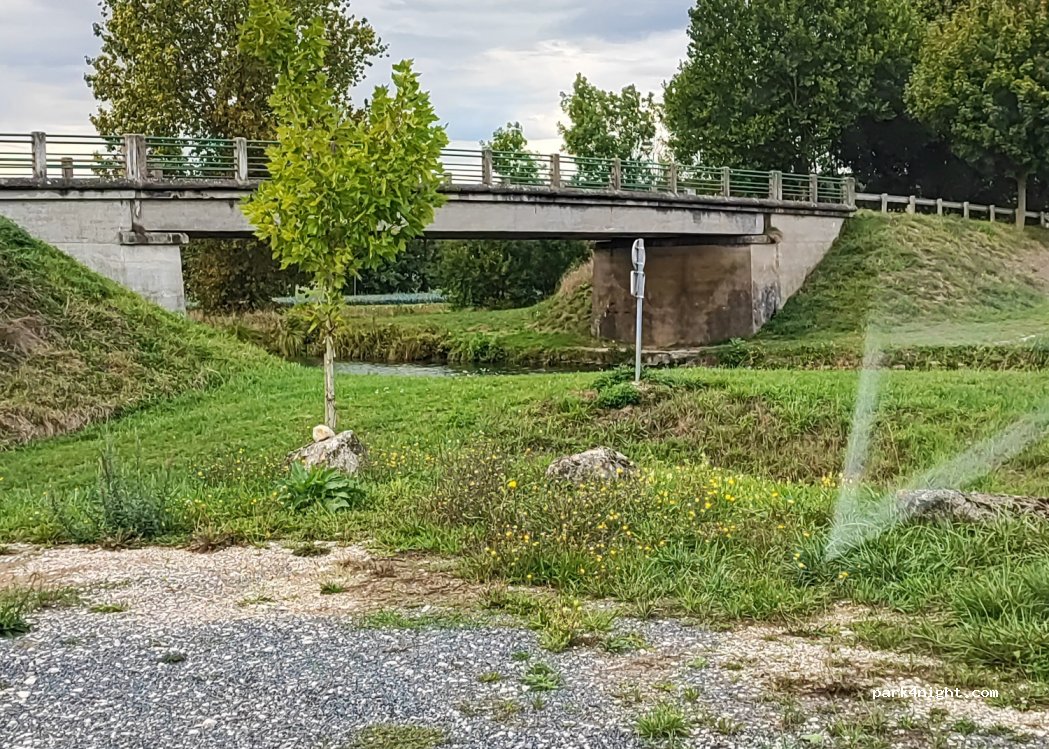 (55300) Lacroix-sur-Meuse - 1 Rue du Port — foto 2