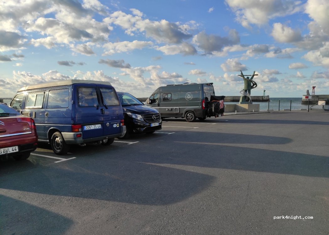 (14520) Port-en-Bessin-Huppain - 2 Quai Letourneur — foto 3