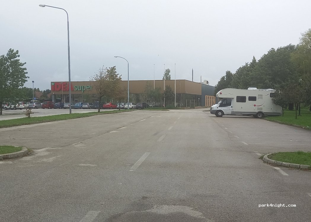(21480) Srbobran - 6 Vladike Nikolaja Velimirovića — foto