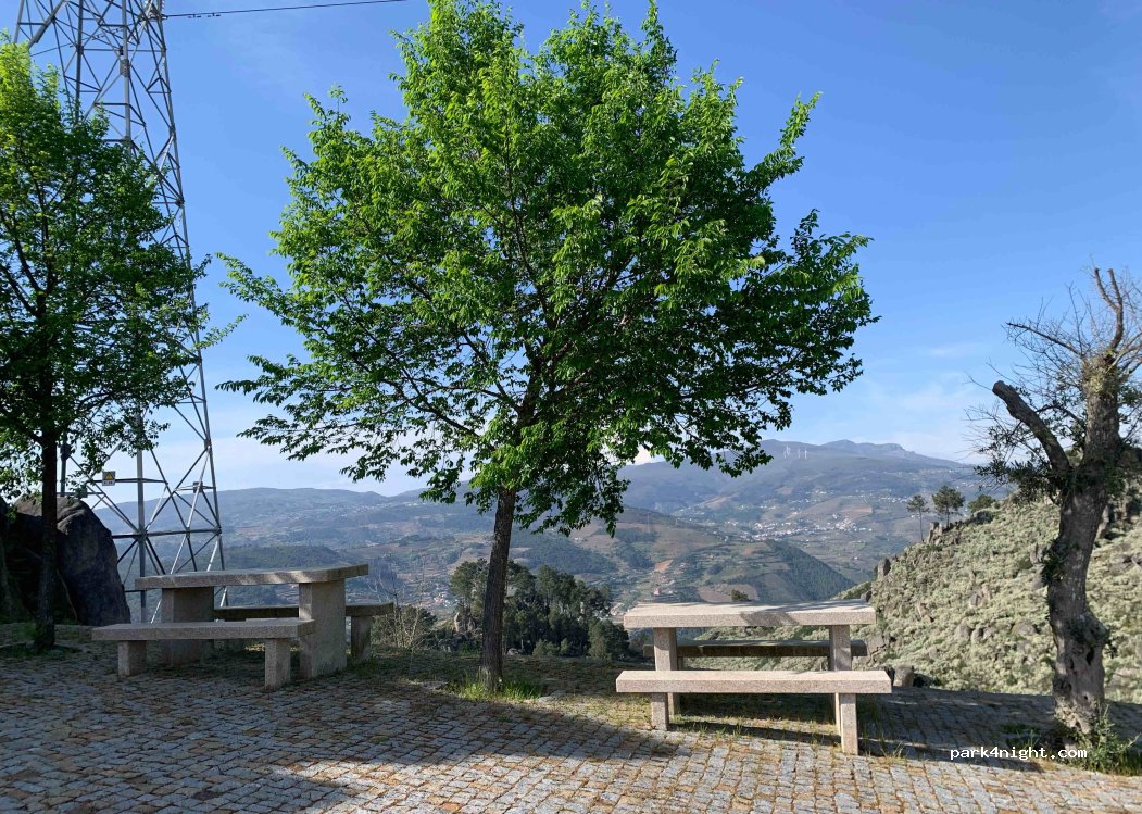 (4660) São Martinho de Mouros - 516 Rua do Monte do Calvário — foto 2