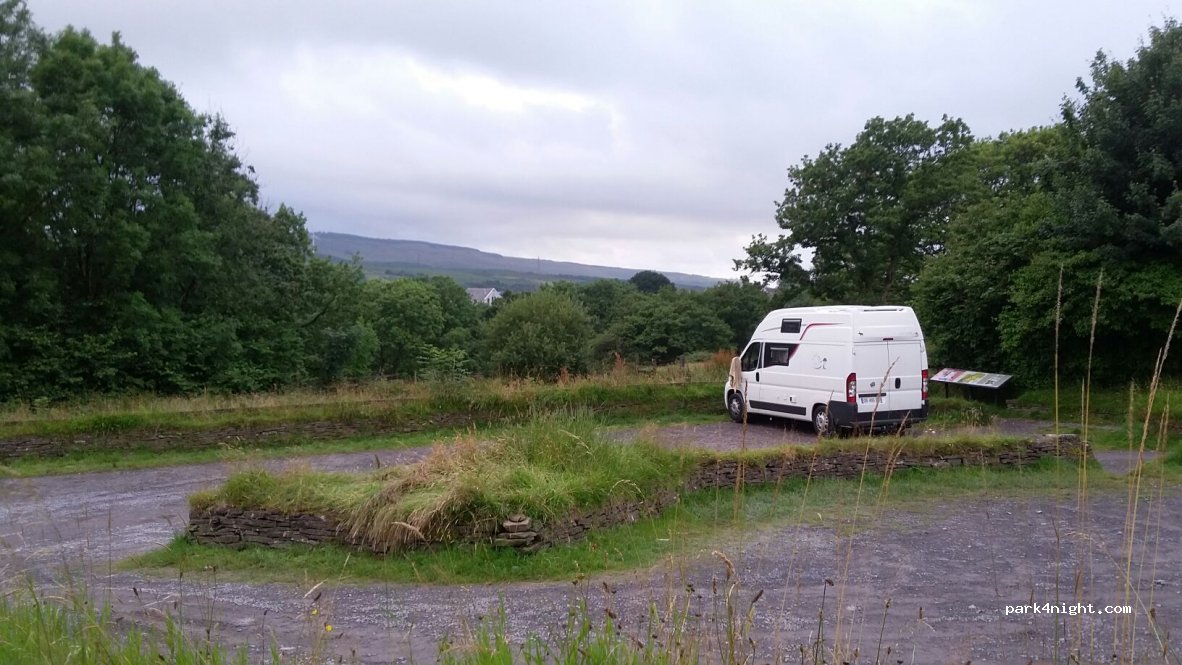 (SA10 9PG) Coelbren - 32 Dol Henrhyd — foto