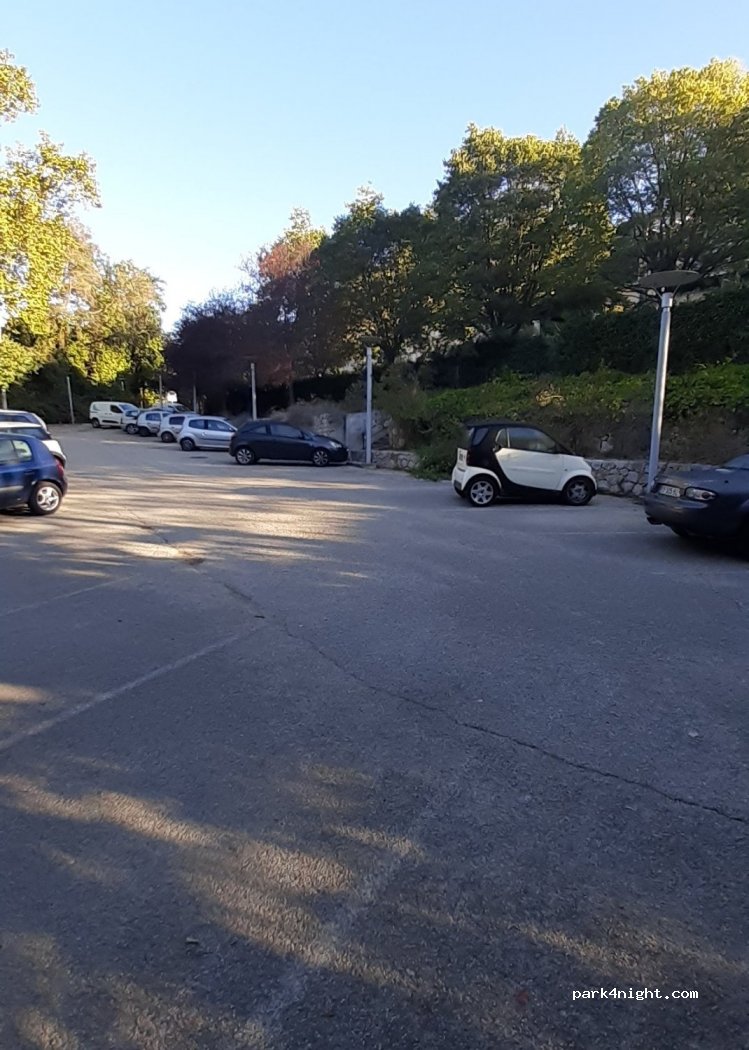 (06560) Valbonne - 246 Avenue de Pierrefeu — foto