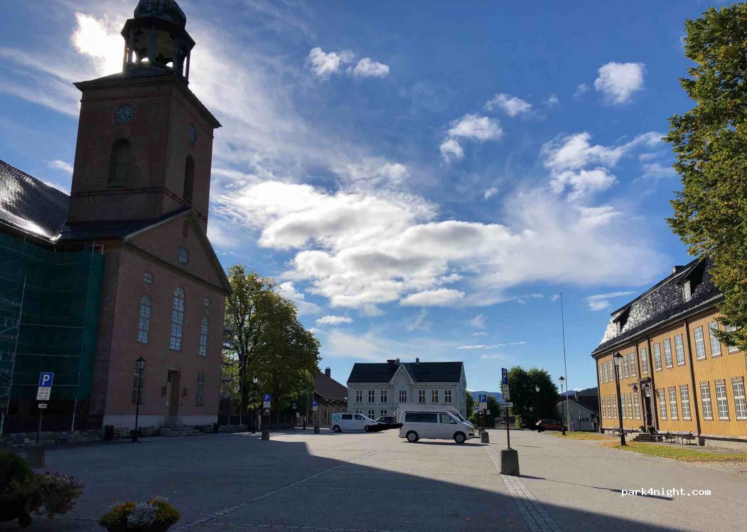 (3616) Kongsberg - 3 Kirketorget — foto