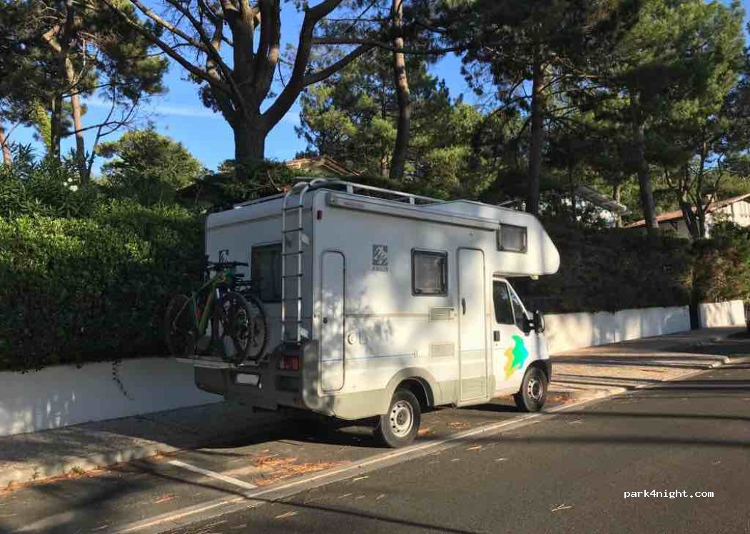 (33115) La Teste-de-Buch - 27 Avenue Louis Gaume — foto 2