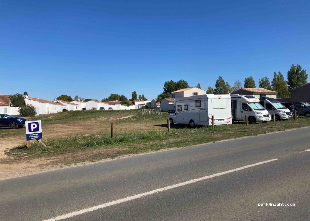 (17880) Les Portes-en-Ré - 32 Route de la Pointe À Chabot — foto
