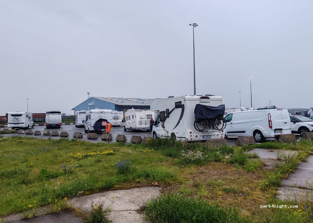 Parkplatz Seehafen Rostock — foto 4