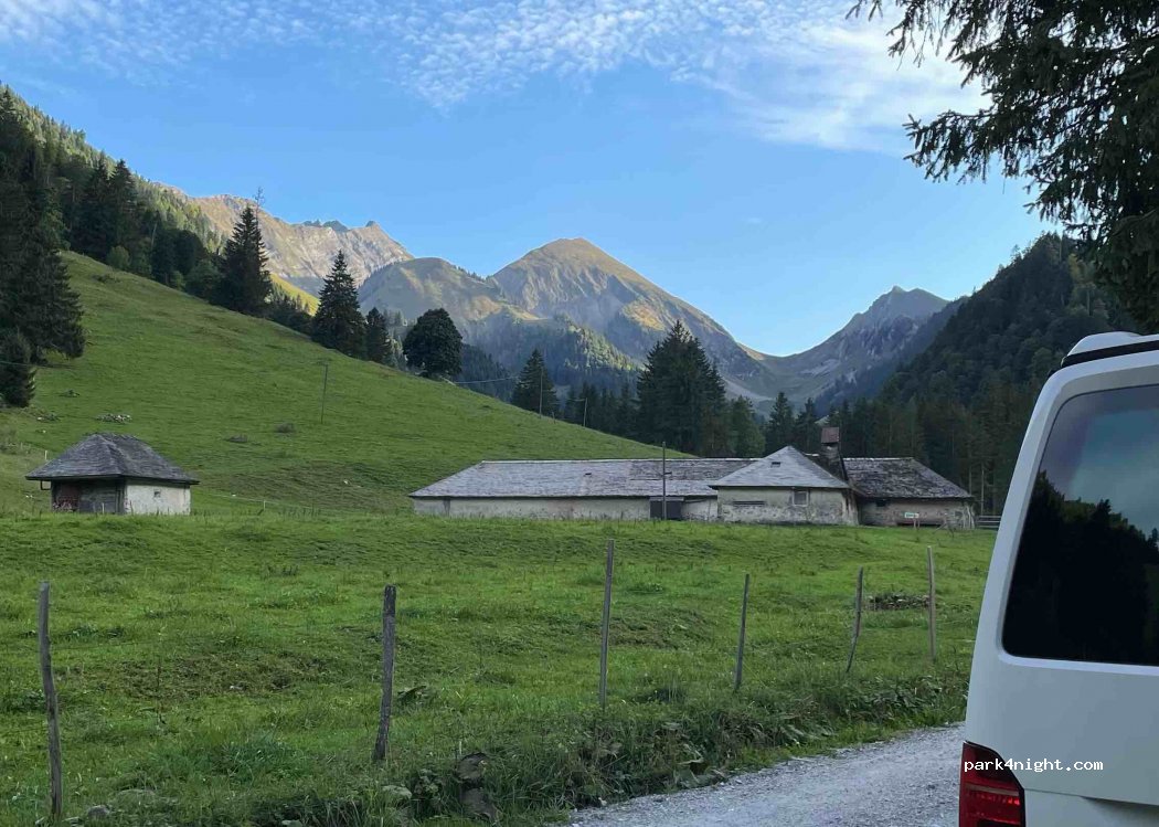 (1637) Val-de-Charmey - Unnamed Road — foto 2