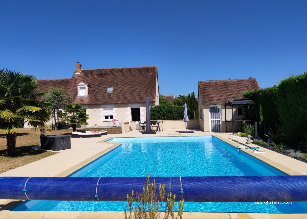(37390) Mettray - Les Grands Champs — foto