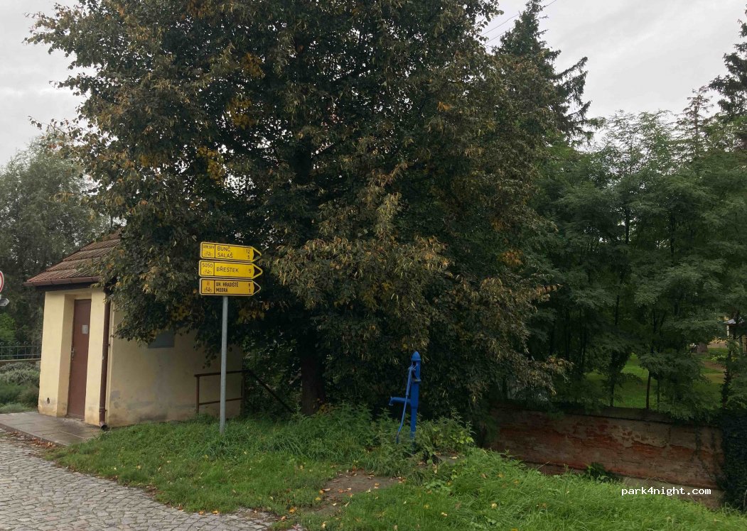 (687 06) Velehrad - 1 Nádvoří — foto