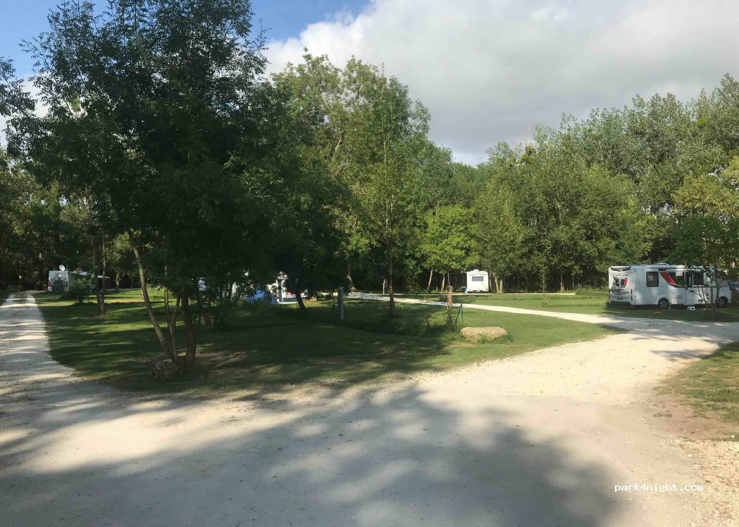 Le Camping Du Petit Bonheur — foto 3