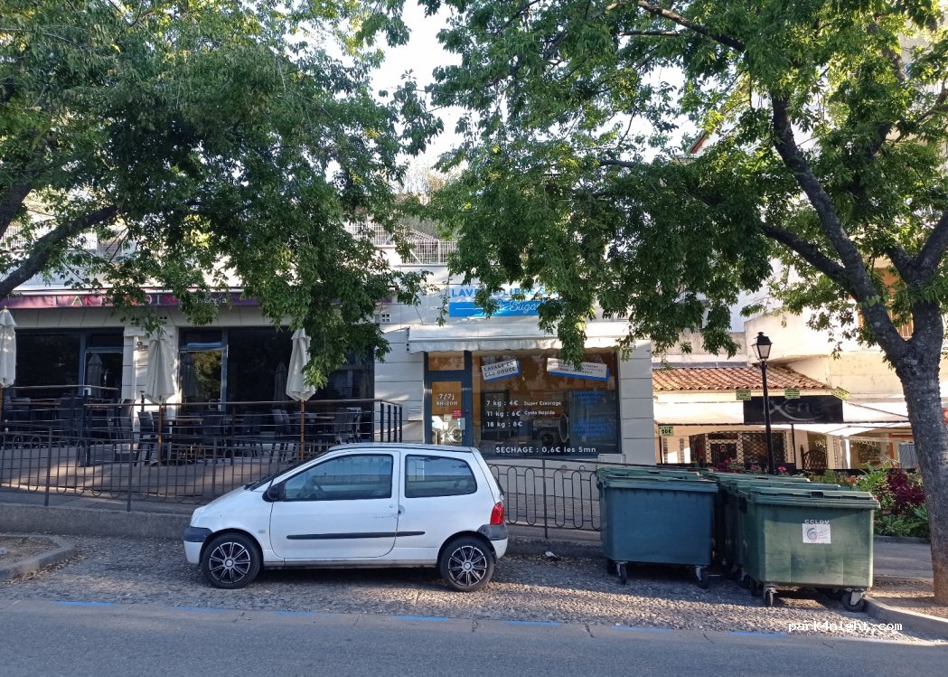 (04800) Gréoux-les-Bains - 2 Avenue des Thermes — foto 2