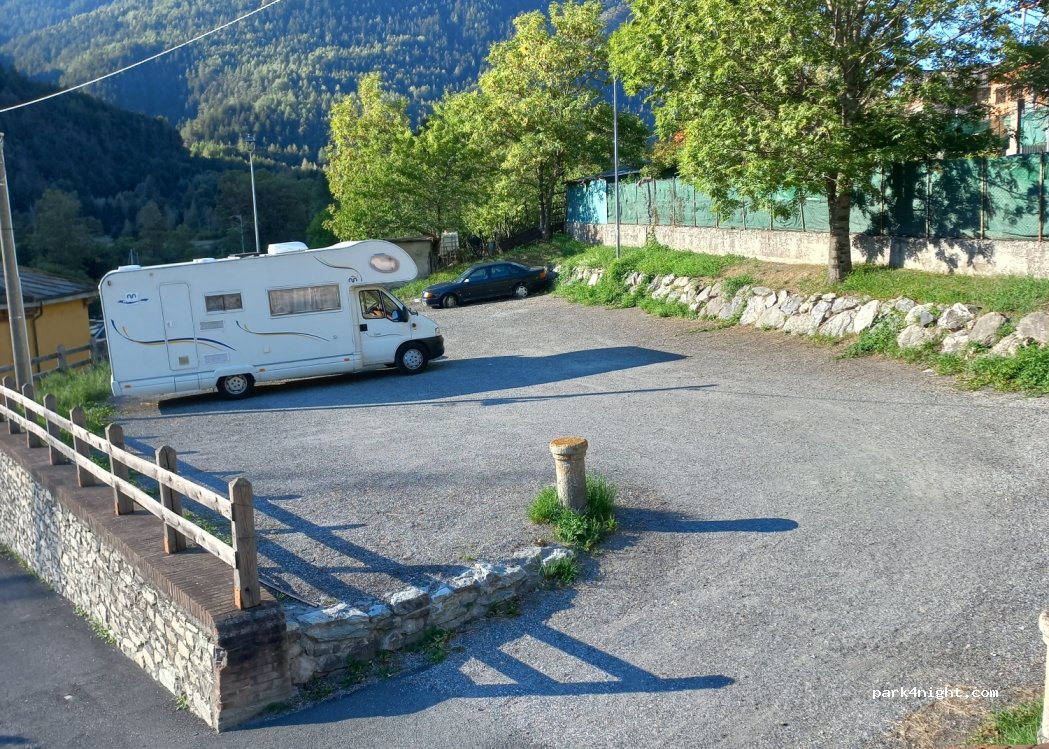 (10050) Salbertrand - Viale Stazione — foto