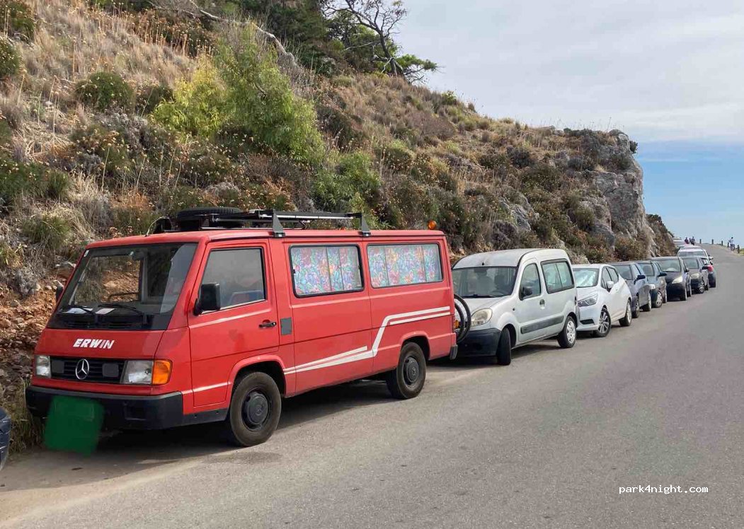 (230 70) Monemvasia - 2-31 Ethniki Odos Monemvasias Krokeon — foto