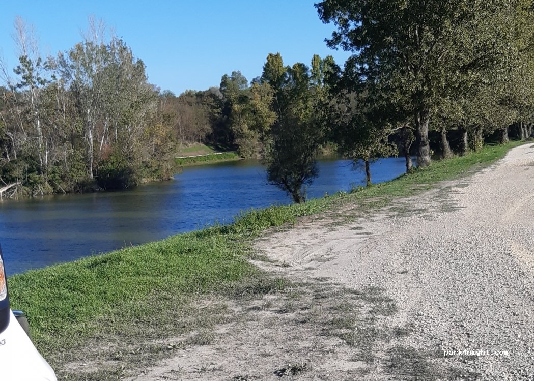 (07700) Bourg-Saint-Andéol - Unnamed Road — foto