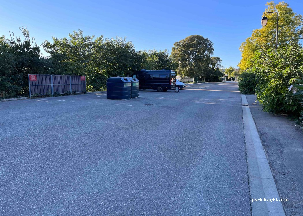 (13520) Maussane-les-Alpilles - Chem. du Mas de Chabran — foto