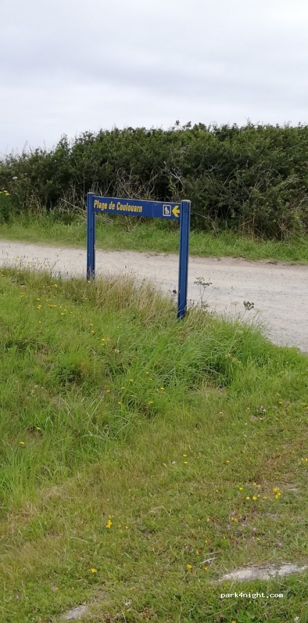(29830) Lampaul-Ploudalmézeau - Unnamed Road — foto