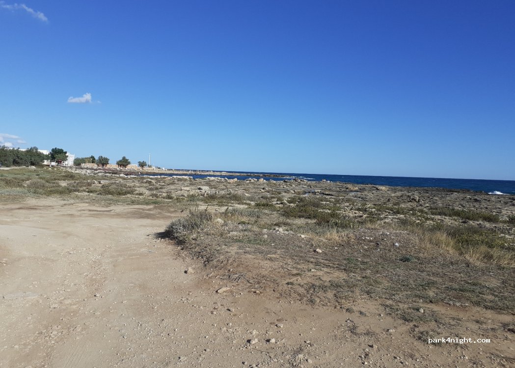 (70044) Polignano a Mare - Unnamed road — foto