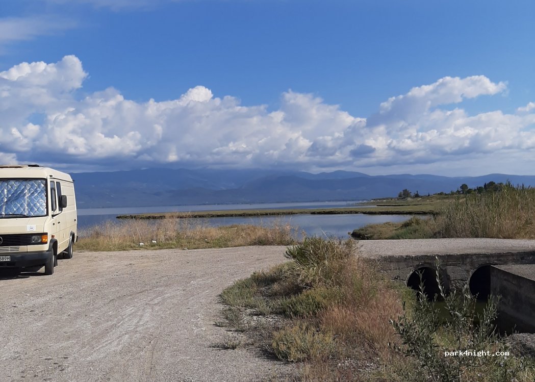 (350 09) Molos - Unnamed Road — foto