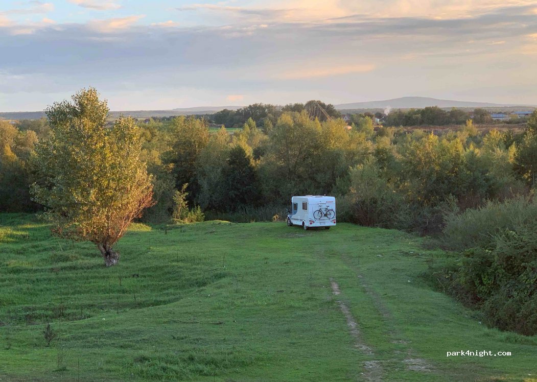 (417360) Fughiu - Unnamed Road — foto
