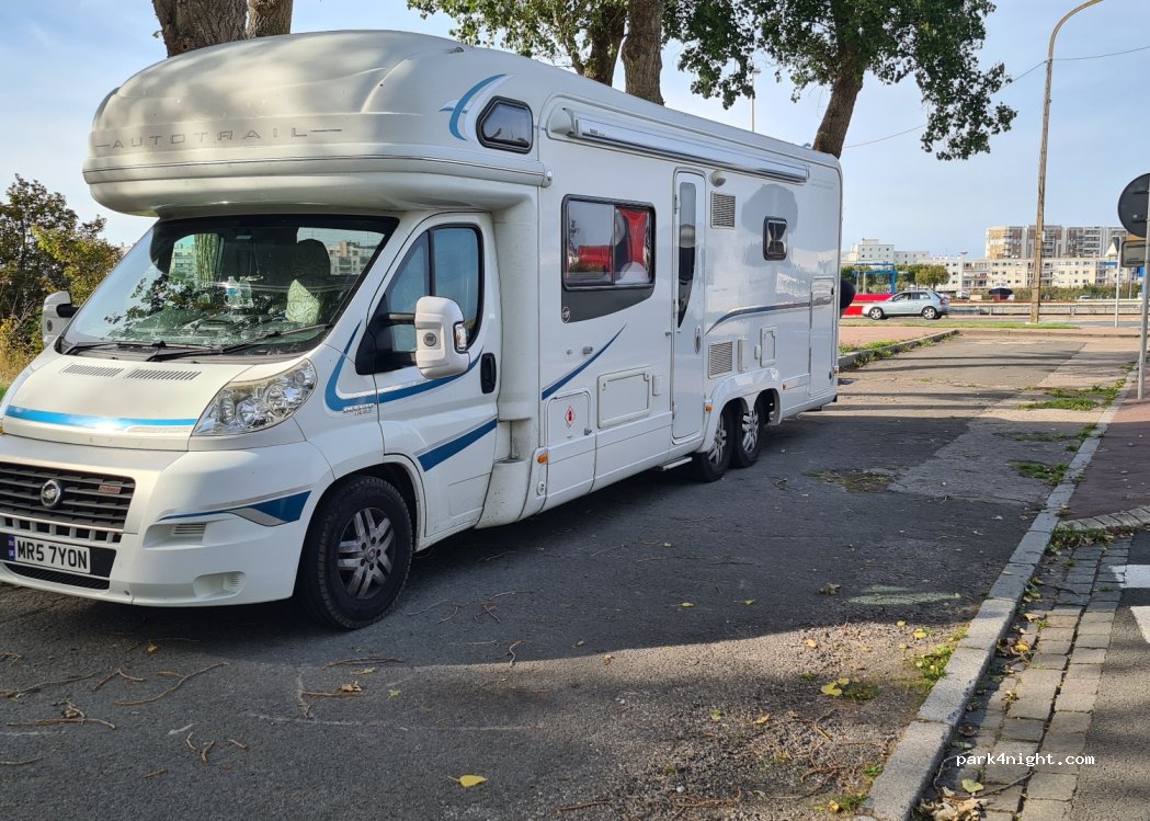 (62100) Calais - 56 Esplanade Jacques Vendroux — foto