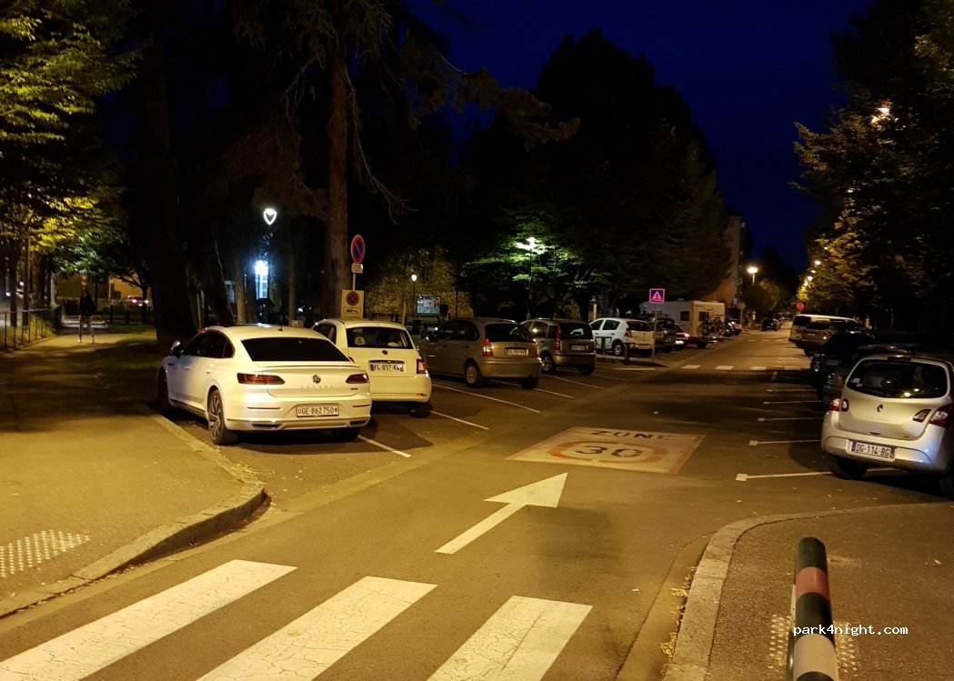 (74000) Annecy - 20 Boulevard du Lycée — foto