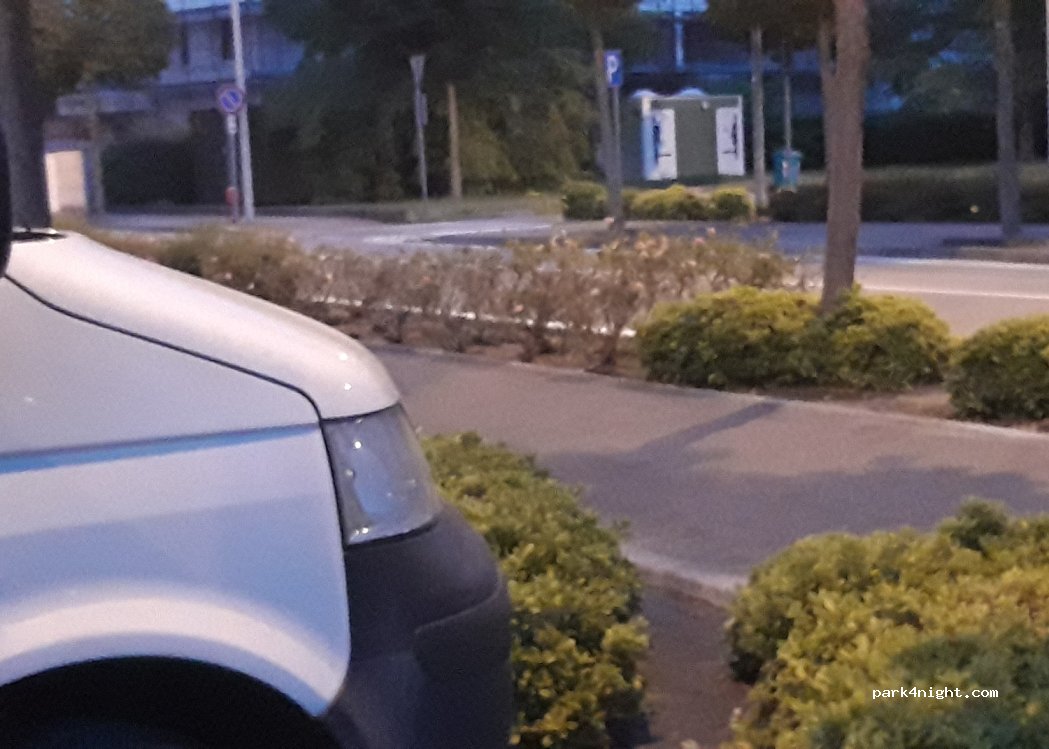 (30016) Jesolo - Via Loncon — foto 3